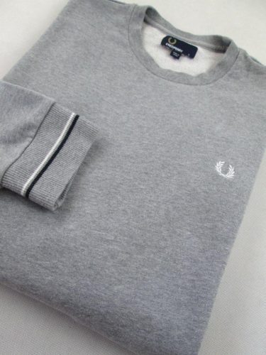 FRED PERRY HOSSZÚ UJJÚ FÉRFI (L) SZÜRKE PULÓVER